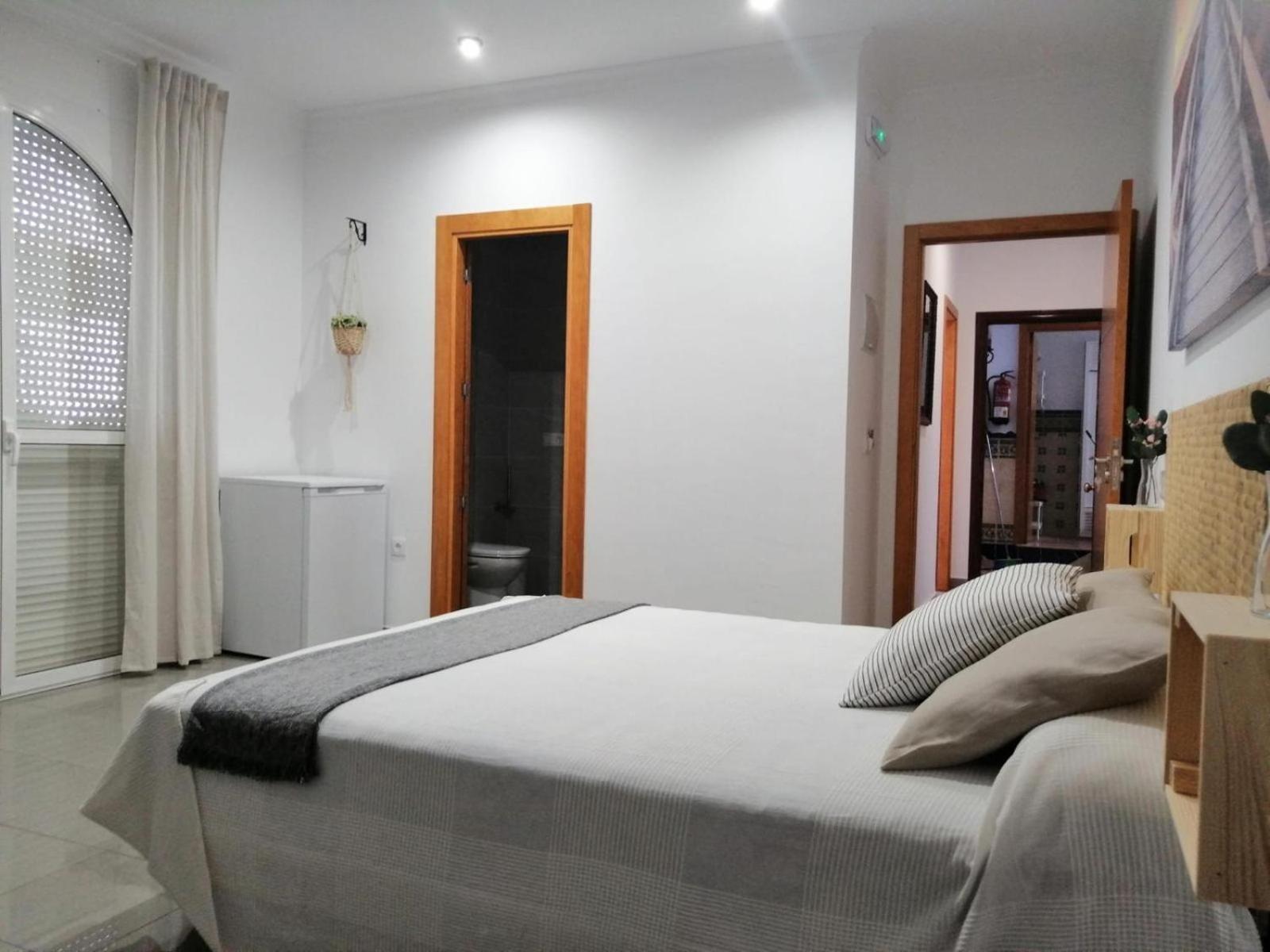 Hostal La Tarayuela Barbate Exteriör bild