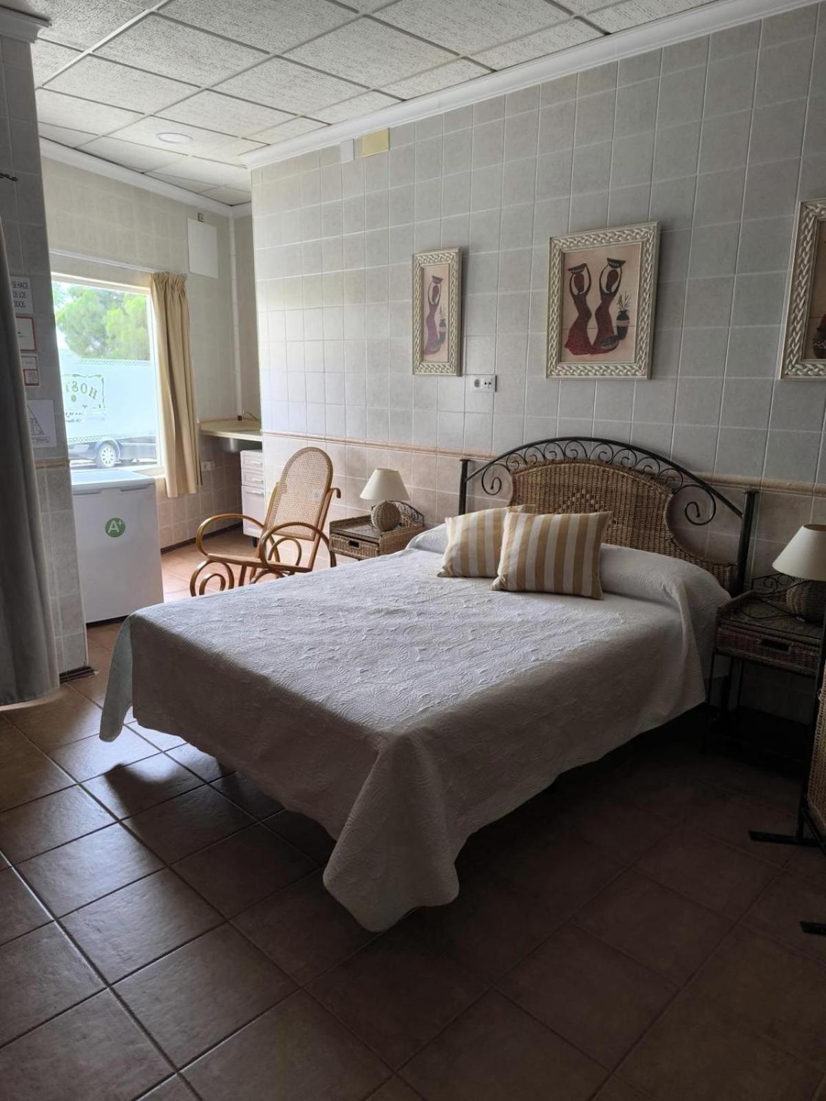 Hostal La Tarayuela Barbate Exteriör bild