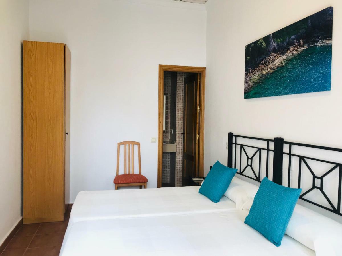 Hostal La Tarayuela Barbate Exteriör bild
